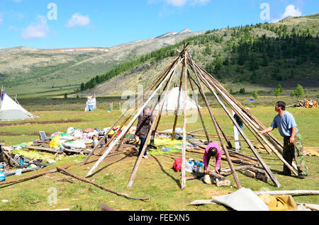 Duhkha (same as Tsaatan) people putting down their tent Stock Photo