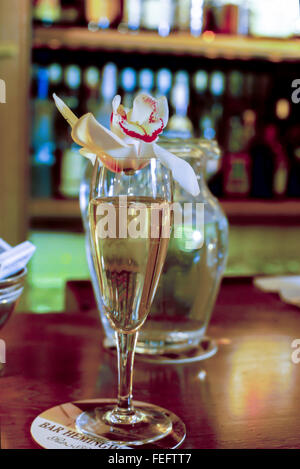 Paris, France, Detail, Champagne Cocktail Drinks, in the Hemingway Bar, 'The Ritz Hotel' fancy hotel interior, alcohol public health Stock Photo