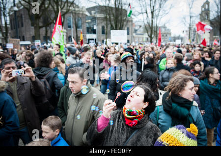 Amsterdam, Netherlands. 6th February, 2016. Refugee welcome, racism not! Demonstration, Amsterdam, The Netherlands. Amsterdam, The Netherlands. 06th Feb. Protesters rallied against Islam and immigration in several European cities Saturday. In Amsterdam, people took the place of Jonas Daniël Meijerplein to raise their voices against the hate and racism which organizations such as Pegida are spreading in The Netherlands. Credit:  Romy Arroyo Fernandez/Alamy Live News. Stock Photo