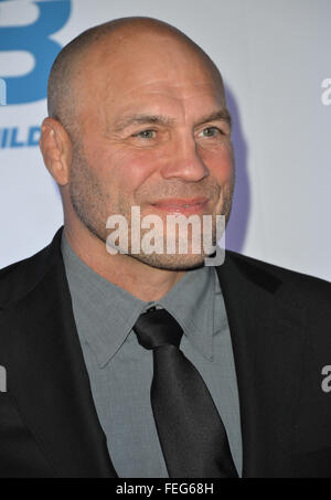 Las Vegas, Nevada, USA. 6th Feb, 2016. UFC fighter Randy Couture and Mindy Robinson attend the red carpet for the 8th Annual Fighters Only World Mixed Martial Arts Awards on February 5, 2016 at the Palazzo Waterfall Atrium and Gardens in Las vegas, Nevada © Marcel Thomas/ZUMA Wire/Alamy Live News Stock Photo