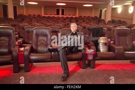 Berlin, Germany. 7th Feb, 2016. A wax figure of US actor George Clooney sits position on a cinema seat in Berlin, Germany, 7 February 2016. The wax figure is being presented on Monday, 8 February at Madame Tussauds wax museum in Berlin. Photo: Joerg Carstensen/dpa/Alamy Live News Stock Photo