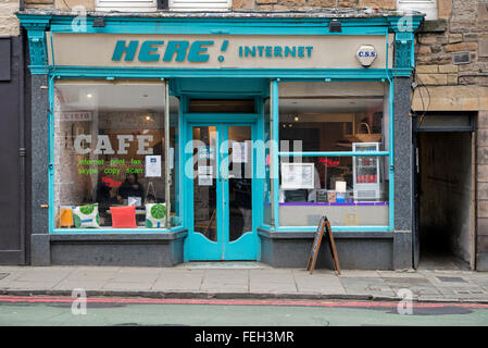 Here, Internet café, Leven Street, Edinburgh. Stock Photo