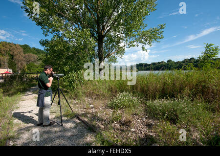 Birdwatchers in Regional Nature Reserve Nazzano Tevere-Farfa, Lazio ...