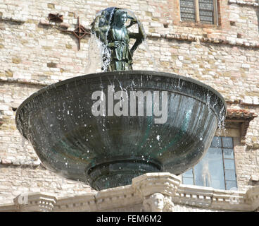 Fontana Maggiore, a beautiful gothic fountain in the medieval center of Perugia Stock Photo