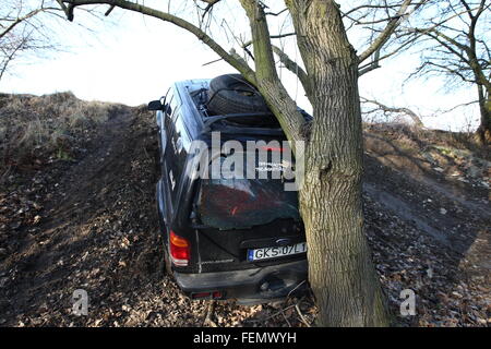 Gdansk, Poland 7th, February 2016 Dozen 4x4 cars every weekend take part in the amateur off-road race in Gdansk. Drivers practic Stock Photo