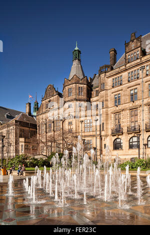 Sheffield Town Hall and the Goodwin Fountain, Peace Gardens, South Yorkshire, England, UK Stock Photo