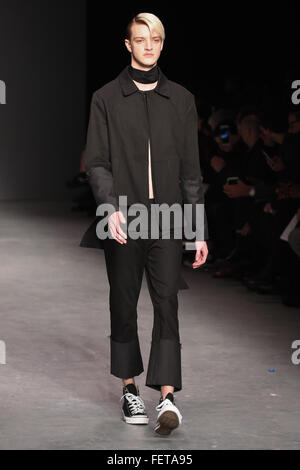 London, United Kingdom. 08th Jan, 2016. Model walks down the runway in Rory Parnell Mooney's Autumn/Winter 16 collection in the British Fashion Council's show space. © Ruby Ldn/Pacific Press/Alamy Live News Stock Photo