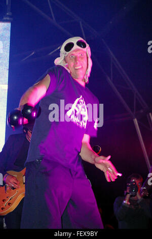 Bez and the Happy Mondays Headlining at get loaded in the park festival 2004, Clapham common , London, England, United Kingdom. Stock Photo