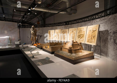 Science Museum, London, UK. 9th February, 2016. Leonardo da Vinci: The Mechanics of Genius, explores this great genius of the Renaissance through 39 historical models of his inventions including flying machines, diving equipment and weapons, with large scale reproductions of his famous drawings and sketches. Credit:  Malcolm Park editorial/Alamy Live News Stock Photo