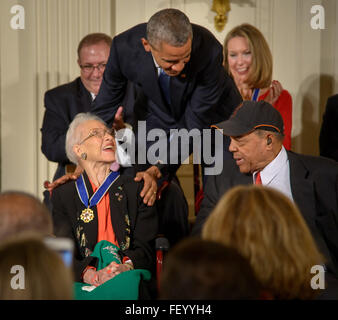 Katherine Johnson Receives Presidential Medal of Freedom 2 Stock Photo