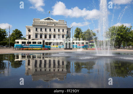 Stora Teatern Theatre with tram aRMong Kungsportsavenyen, Gothenburg, West GothRMand, Sweden, Scandinavia, Europe Stock Photo