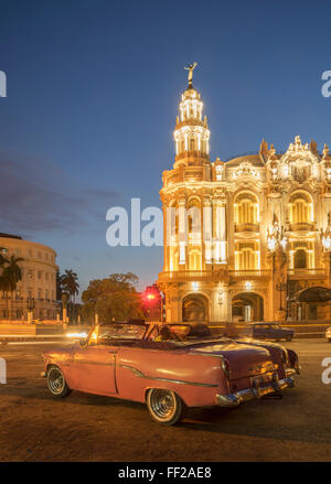 Old American car, Havana, Cuba, West Indies, Caribbean, Central America Stock Photo