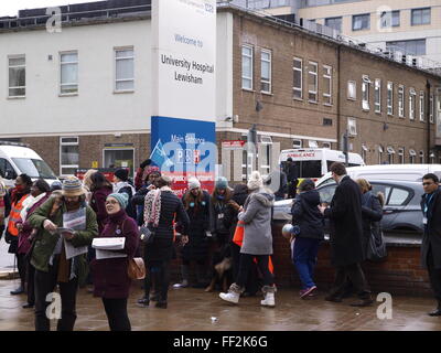 Lewisham, UK. 10th February, 2016. British Medical Association Junior doctors begin second 24-hour strike over contract.  Picket line at Lewisham Hospital. Credit:  Alan Gallery/Alamy Live News Stock Photo