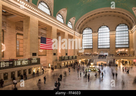 People rushing around the interior of Grand Central Station Terminal, Manhattan, New York City, New York, USA Stock Photo