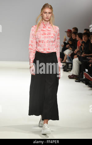 London, United Kingdom. 20th Sep, 2015. Model walks down the catwalk wearing Apu Jan's collection at Freemasons Hall in London. © Ruby Ldn/Pacific Press/Alamy Live News Stock Photo