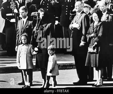 Jacqueline Kennedy with her children John F. Kennedy Jr. and Caroline ...