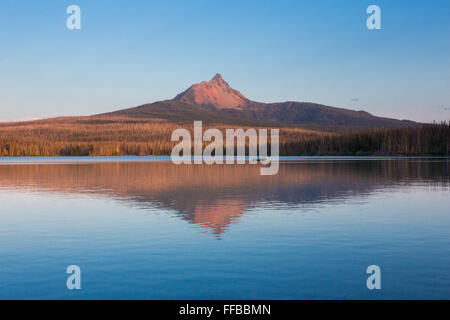 Big Lake at the base of Mt Washington, one of the tallest mountains on the Santiam Pass near Mount Jefferson. Stock Photo