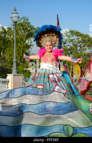 Beauty queen parading during the carnival in Ponce, Puerto Rico. US Territory. February 2016 Stock Photo