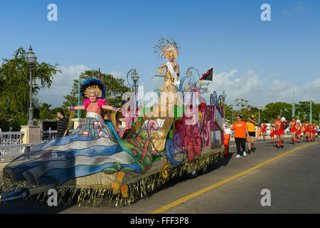 Beauty queens parading during the carnival in Ponce, Puerto Rico. US Territory. February 2016 Stock Photo