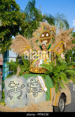 Beauty queen on a float parading during the carnival in Ponce, Puerto Rico. US Territory. February 2016 Stock Photo