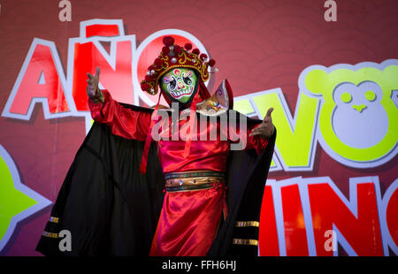 Buenos Aires, Argentina. 13th Feb, 2016. A Chinese artist performs face change during the closing celebrations of the Chinese lunar New Year at a shopping center in Buenos Aires, capital of Argentina, Feb. 13, 2016. The celebration was supported by the Chinese Embassy. Credit:  Martin Zabala/Xinhua/Alamy Live News Stock Photo
