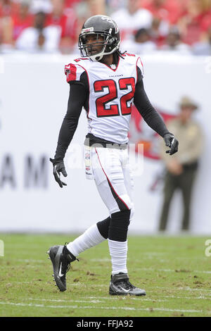 Atlanta Falcons cornerback Asante Samuel (22) breaks up a pass intended ...