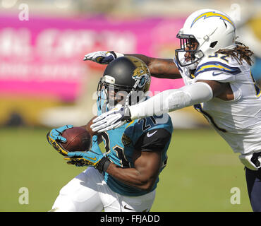 Carson, United States. 14th Aug, 2003. San Diego Chargers free safety Kwamie  Lassiter at traiing camp at Cal State Dominguez Hills on 08/13/2002. Photo  via Credit: Newscom/Alamy Live News Stock Photo - Alamy