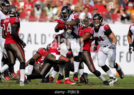 Tampa, FL, USA. 17th Nov, 2013. Atlanta Falcons running back Steven Jackson (39) during the Buccaneers 41-28 win over the Atlanta Falcons at Raymond James Stadium on Nov. 17, 2013 in Tampa, Florida. ZUMA PRESS/ Scott A. Miller. © Scott A. Miller/ZUMA Wire/Alamy Live News Stock Photo