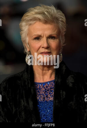 London, UK. 14th February, 2016. Actress Julie Walters arrives at the EE British Academy Film Awards, BAFTA Awards, at the Royal Opera House in London, England, on 14 February 2016. Credit:  dpa picture alliance/Alamy Live News Stock Photo