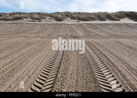 tyre marks in sand, sandy beach, Domburg, North Sea Coast, Zeeland, Netherlands Stock Photo