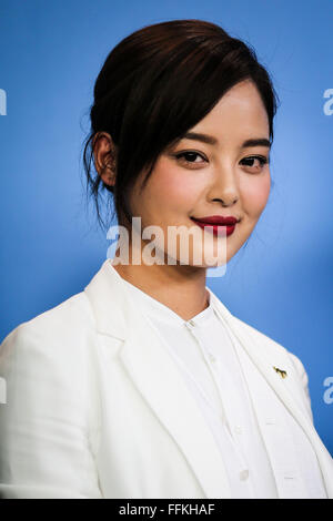 Berlin, Germany. 15th Feb, 2016. Xin Zhilei poses during a photocall for the promotion of the movie 'Crosscurrent' (Chang Jiang Tu) at the 66th Berlinale International Film Festival in Berlin, Germany, on Feb. 15, 2016. © Zhang Fan/Xinhua/Alamy Live News