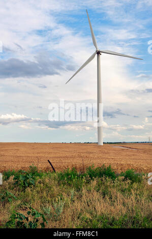 wind turbines, wind mill, wind-powered  electricity generator in the Midwest USA Stock Photo