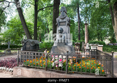 Fyodor Mikhailovich Dostoevsky, Alexander Nevsky Lavra. Tikhvin Cemetery, St. Petersburg, Russia, Stock Photo