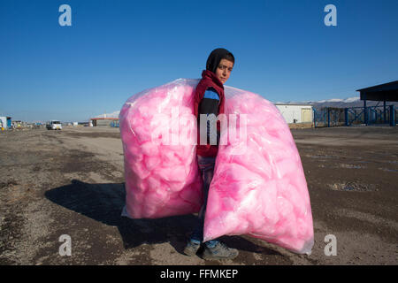 candy floss vendor in Salarara refugee camp, Iraq. Stock Photo