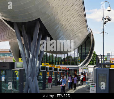 Slough Bus Station in Slough centre an elegant new building designed by bblur architects with a curving roof The building is Stock Photo