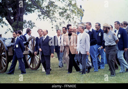 Gettysburg, Pennsylvania, USA. 10th Sep, 1978. United States President Jimmy Carter, right, President Anwar Sadat of Egypt, center, and Prime Minister Menachem Begin of Israel, left, tour the U.S. Civil War battlefield in Gettysburg, Pennsylvania accompanied by members of their respective delegations during a break in the Camp David Summit on September 10, 1978. Boutros Boutros-Ghali died at age 93 on February 16, 2016.Credit: Benjamin E. ''Gene'' Forte - CNP © Benjamin E. ''Gene'' Forte/CNP/ZUMA Wire/Alamy Live News Stock Photo