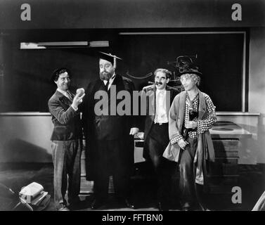 GROUCHO MARX AND THELMA TODD IN "HORSE FEATHERS" MW361 8X10 PUBLICITY PHOTO 