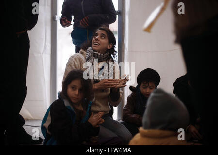 Migrants on Chios Island -  03/01/2016  -  Greece / Cyclades (the) / Chios island  -  Vitoria organises a clay workshop in the U Stock Photo