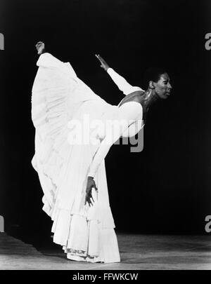 DANCE: ALVIN AILEY. /nDancer Judith Jamison Performing The Solo 'Cry ...