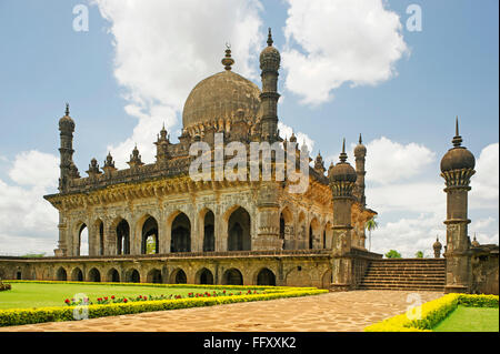 Islamic architecture built by Ibrahim Adil Shah II 1580 1626 for his ...