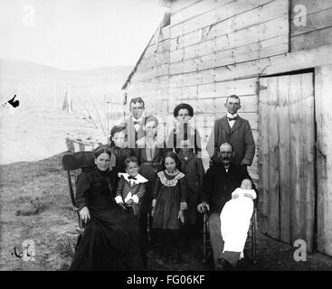 NEBRASKA: SETTLERS, 1900. /nA Homesteader And Family In Front Of Their ...