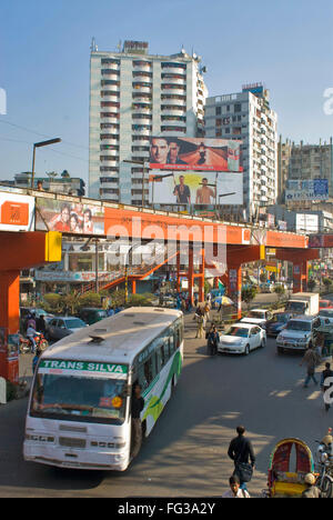 Traffic on road foot over bridge Mirpur road ; Dhanmondi ; Dhaka ; Bangladesh Stock Photo