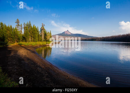 Big Lake at the base of Mt Washington, one of the tallest mountains on the Santiam Pass near Mount Jefferson. Stock Photo