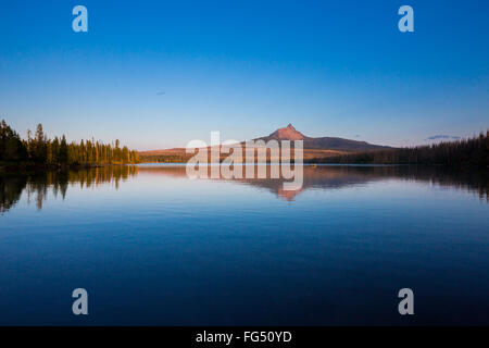 Big Lake at the base of Mt Washington, one of the tallest mountains on the Santiam Pass near Mount Jefferson. Stock Photo