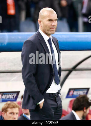 Rome, Italy. 17th Feb, 2016. Real Madrid's French coach Zinedine Zidane looks on during the UEFA Champions League roud of 16 fIrst leg football match AS Roma vs Real Madrid CF on February 17, 2016 at the Olimpico Stadium. Credit:  Carlo Hermann/Pacific Press/Alamy Live News Stock Photo