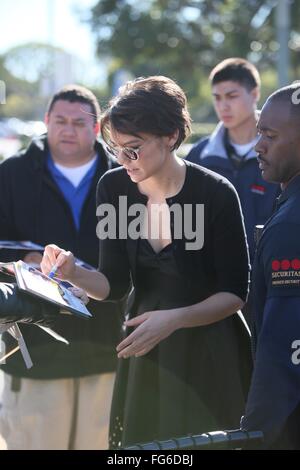 Lauren Cohan seen at Universal Studios where she was interviewed by Mario Lopez for television show 'Extra'  Featuring: Lauren Cohan Where: Los Angeles, California, United States When: 12 Jan 2016 Stock Photo