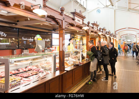 Delicatessen in Old Market Hall (Vanha Kauppahalli), Eteläranta, Helsinki, Uusimaa Region, Republic of Finland Stock Photo