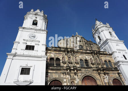 Catedral Metropolitana.Cathedral in casco viejo Plaza de la independencia in Panamá city.aka Plaza Mayor. Stock Photo