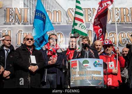 Rome, Italy. 19th Feb, 2016. Susanna Camusso (CGIL trade union General Secretary) delivers a speech during an Eni's employees strike to protest against the sell of Versalis, its synthetic rubber and chemicals company, in Rome, Italy. The Italian energy and petrochemicals firm Eni is talking with investment fund SK Capital over the sale of a majority stake in its chemical unit. SK Capital is a private investment firm with a disciplined focus on the specialty materials, chemicals and healthcare sectors, headquartered in New York City. © Giuseppe Ciccia/Pacific Press/Alamy Live News Stock Photo