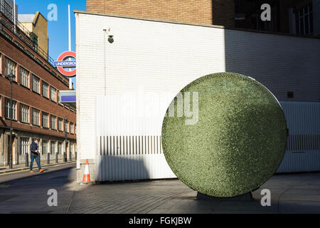 Tim Morgan - Cypher sculpture outside the Asticus Building at 21 Palmer Street, London, SW1, UK Stock Photo